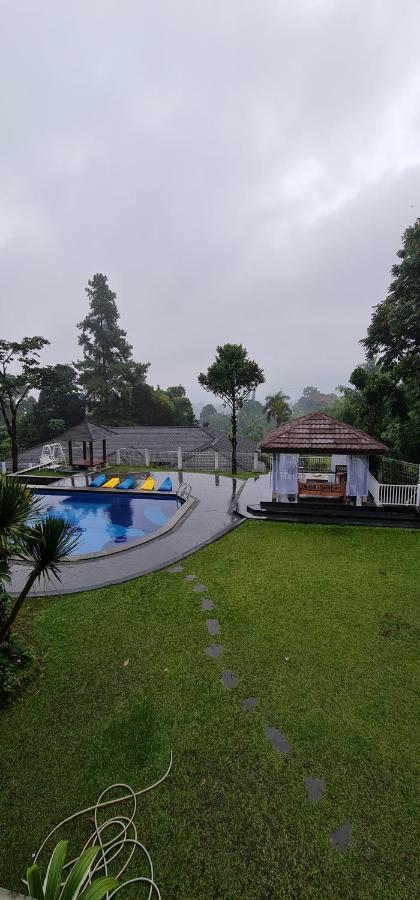 Villa Aurora Tjisarua Exterior foto