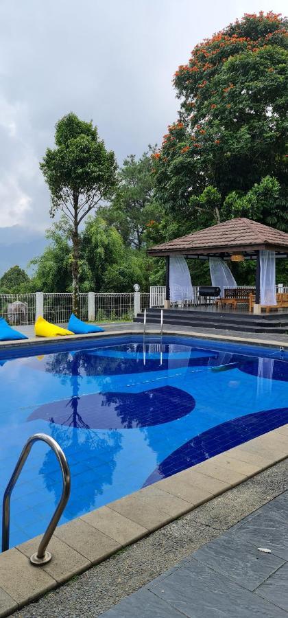 Villa Aurora Tjisarua Exterior foto